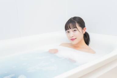 [シャワーだけは損？入浴が心と体に与える意外な健康効果]のサムネイル
